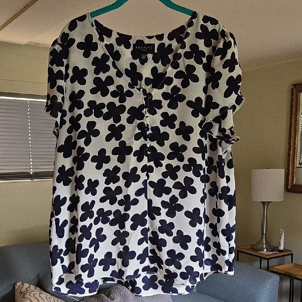 Premise Navy and White Floral Blouse